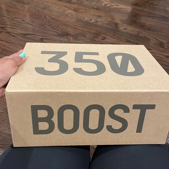 YEEZY Boost 350 v2 box - Picture 1 of 1
